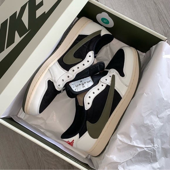 Jordan 1 low Travis Scott “Olive” Size 9.5 M - Picture 8 of 14